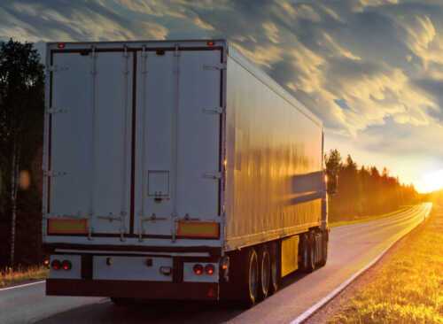 اختيار أفضل سياسة التأمين لشركة النقل بالشاحنات