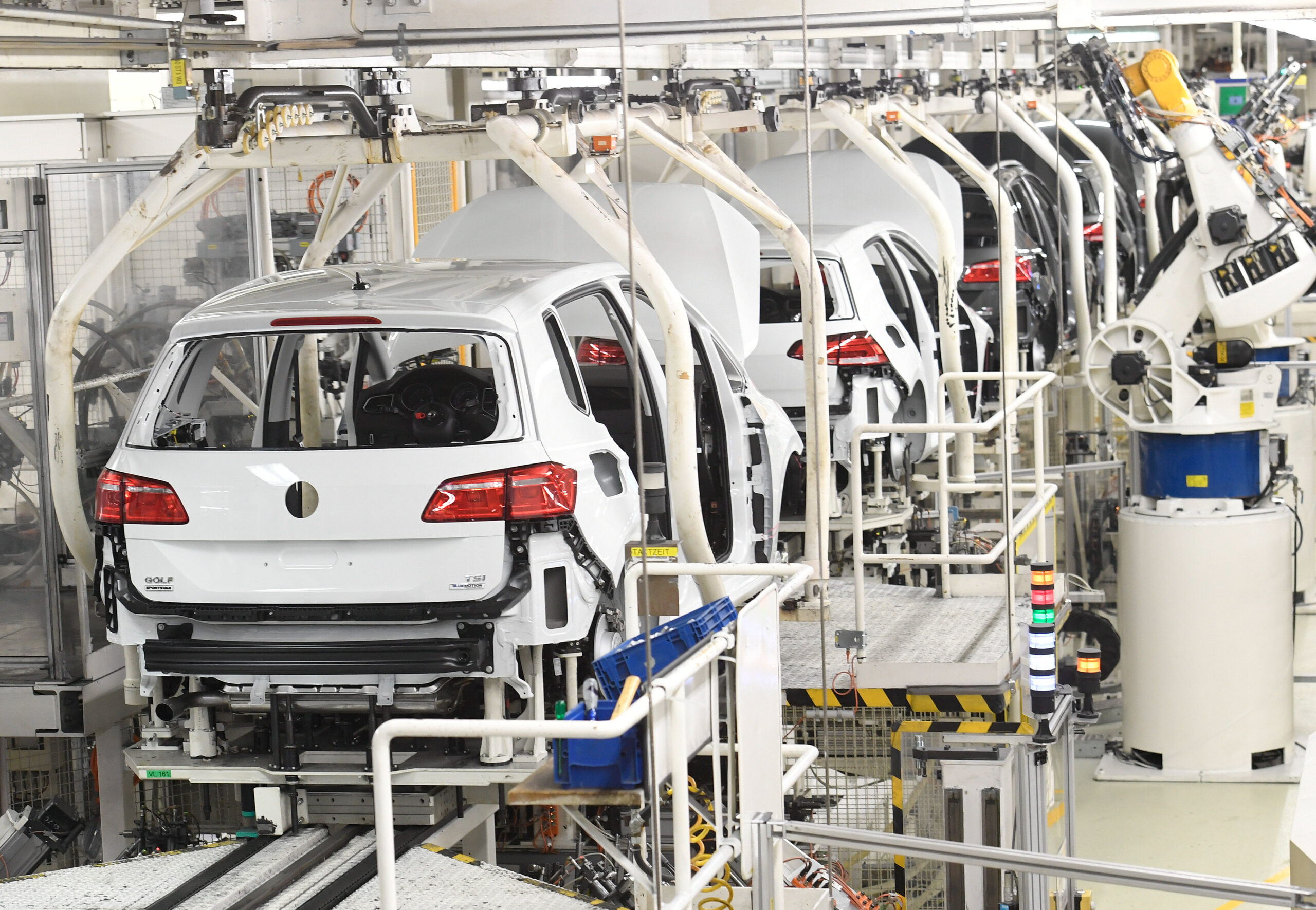 مصنع السيارات: خط إنتاج فولكس فاجن للغولف 2017 - كيف صُنع