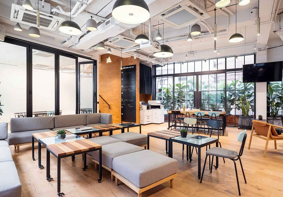 50 най-добри вътрешни офис пространства с ниска поддръжка