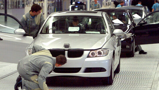BMW Car PRODUCTION Line / Německá továrna na automobily