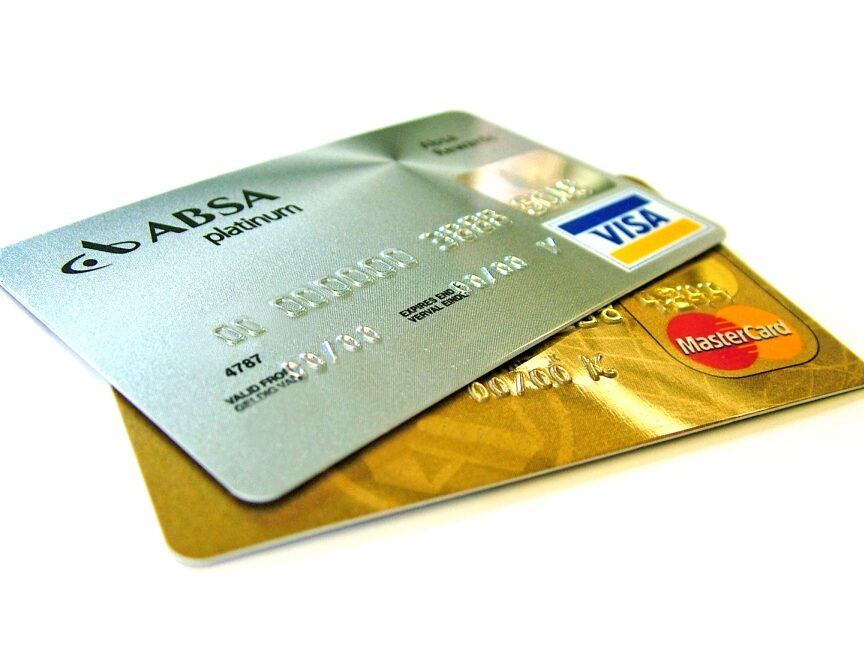 Založení společnosti vydávající kreditní karty, jako je VISA –