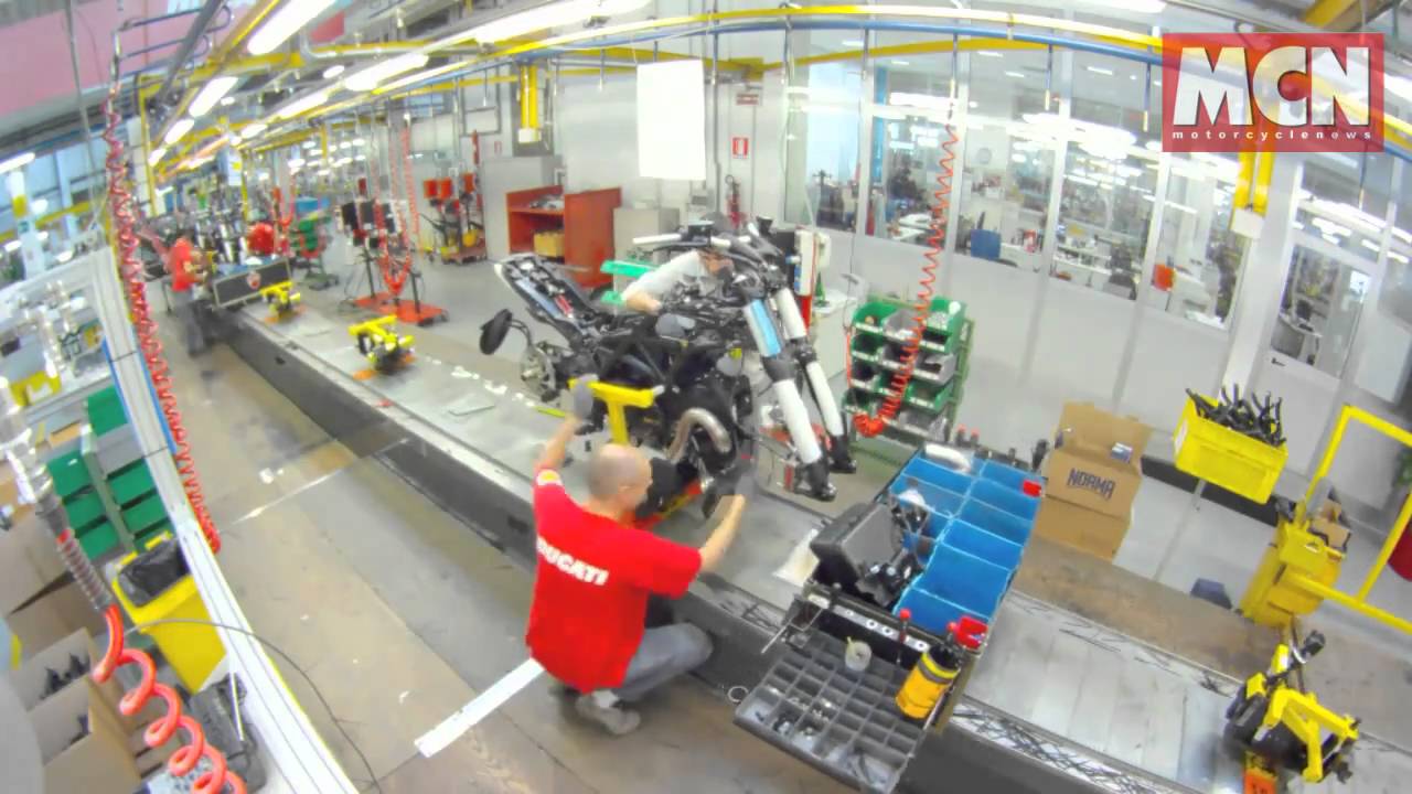 Ducat Diavel produktionslinje time lapse