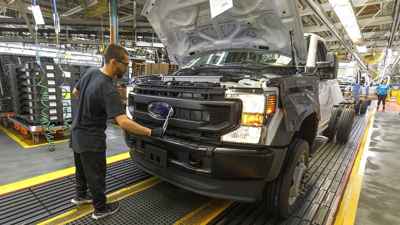 Ford Medium & Super Duty Trucks PRODUCTION Line i Ohio