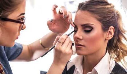 Jawbone benefits of becoming a makeup artist