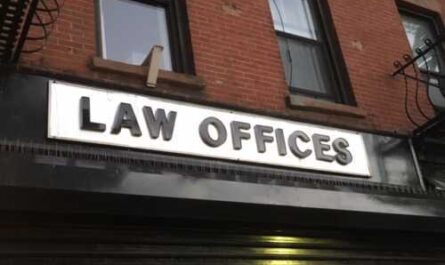 Law firm outside the law school without a business plan