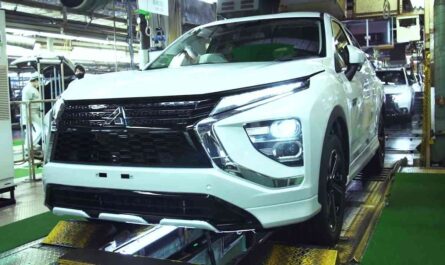 2022 Mitsubishi Eclipse Cross - production line in Japan
