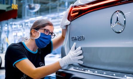 Mercedes-Benz EQA - production line