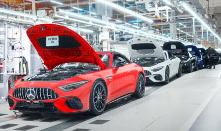 Inside the best AMG factory in Germany - the Mercedes-AMG SL production line