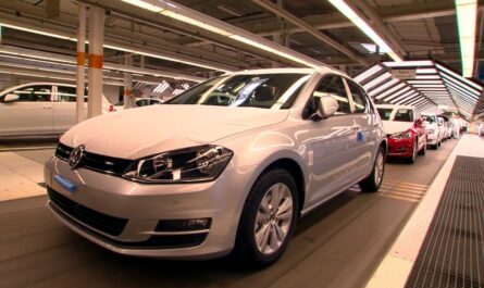 VW Golf Mk 7 production line, Wolfsburg