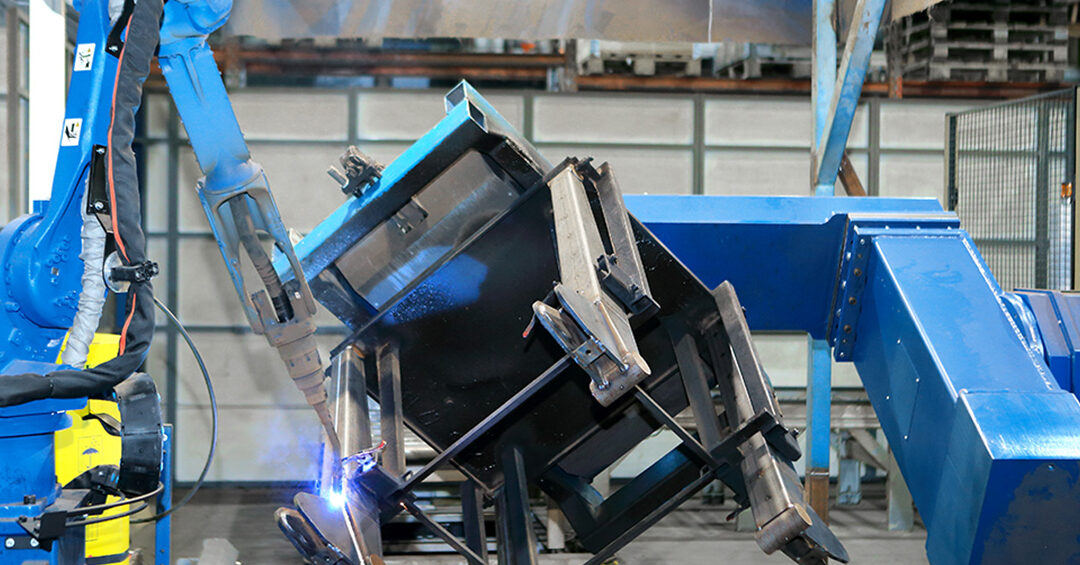 Robottipohjainen kitkahitsaus: Akkuhyllyjen tuotantolinja
