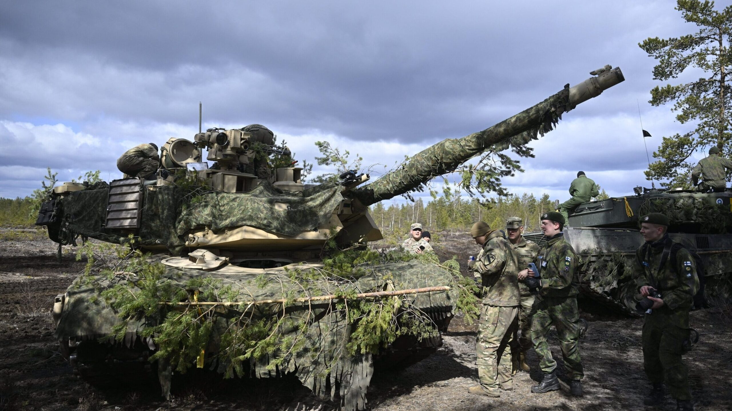 Tankkien tuotantolinja🤖: Kokoonpano USA Abrams vs. Ukraina vs. Venäjän tankkien valmistusprosessi🔧