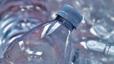 Mi a legjobb biztosítás egy palackozott vizet gyártó cég számára? -
