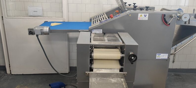 Teljesen automata croissant-gyártó gyártósor |  Automata krispy kreme fánk gép