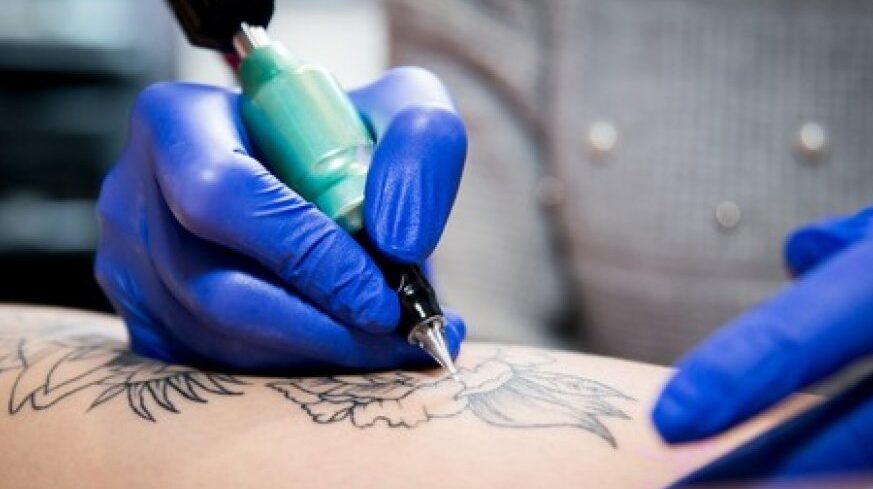 50 ide karir bergaji tinggi terbaik yang memungkinkan tato untuk tahun 2021 -