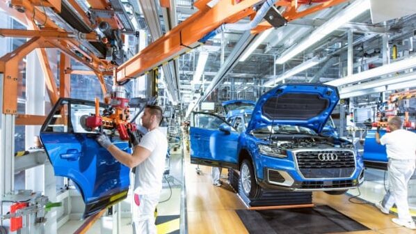 Audi ENGINE - Lini Perakitan Produksi Pabrik Mobil
