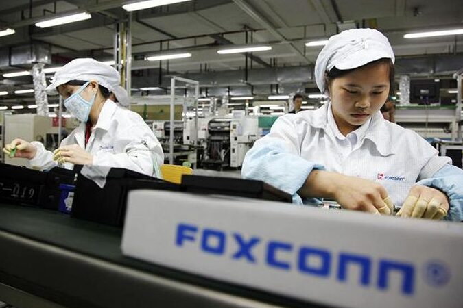 Di dalam Pabrik iPhone Apple Di China