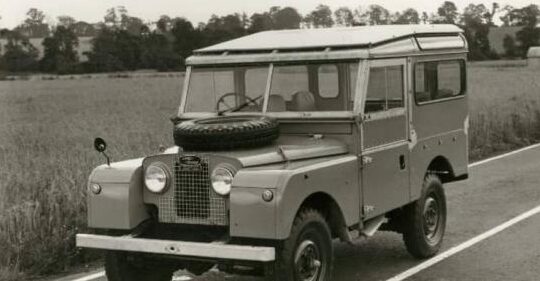 Lini Produksi Pabrik Penemuan Land Rover
