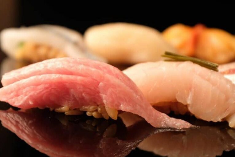 Meluncurkan template rencana bisnis restoran sushi -