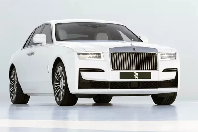 Pabrik Terbaik Inggris: Lini Produksi Rolls Royce Paling Mewah dengan Tangan