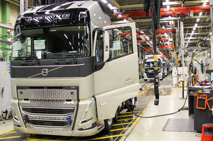Produksi Truk Volvo - Pabrik Perakitan di AS