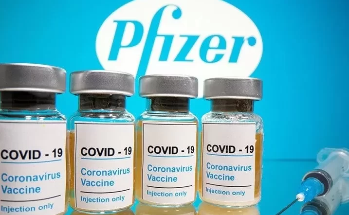 Vaksin Pfizer diluncurkan dari lini produksi