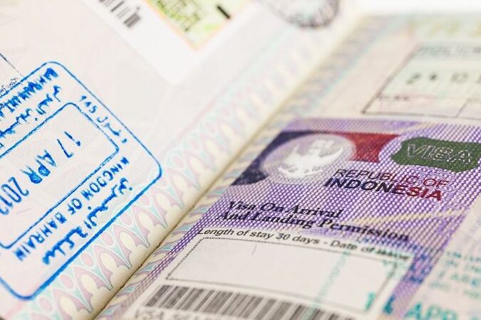 Visa Freelance UEA vs Visa Bisnis Mana yang Lebih Baik untuk Pengusaha? -