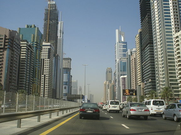 Memulakan Perniagaan di Zon Perdagangan Bebas Dubai -