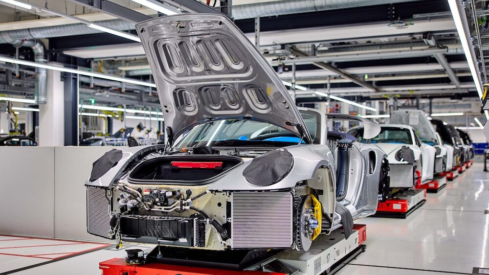 Porsche MOTOR - Autofabriek productie assemblagelijn